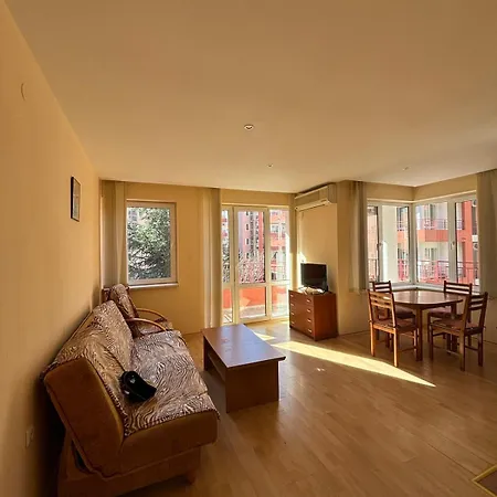 Privilege First Line Sea شقة النايت